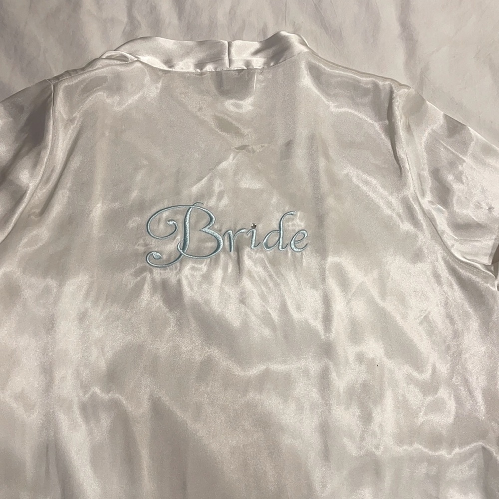 XS Bride Robe! - Picture 2 of 3